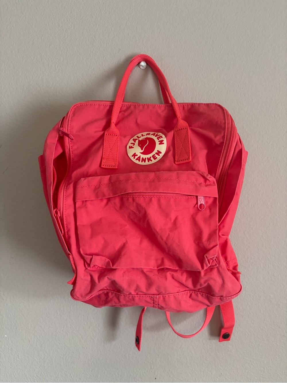 Fjallraven‎ Kanken 23510 Peach Pink Casual Backpack Everyday Outdoor Unisex Bags